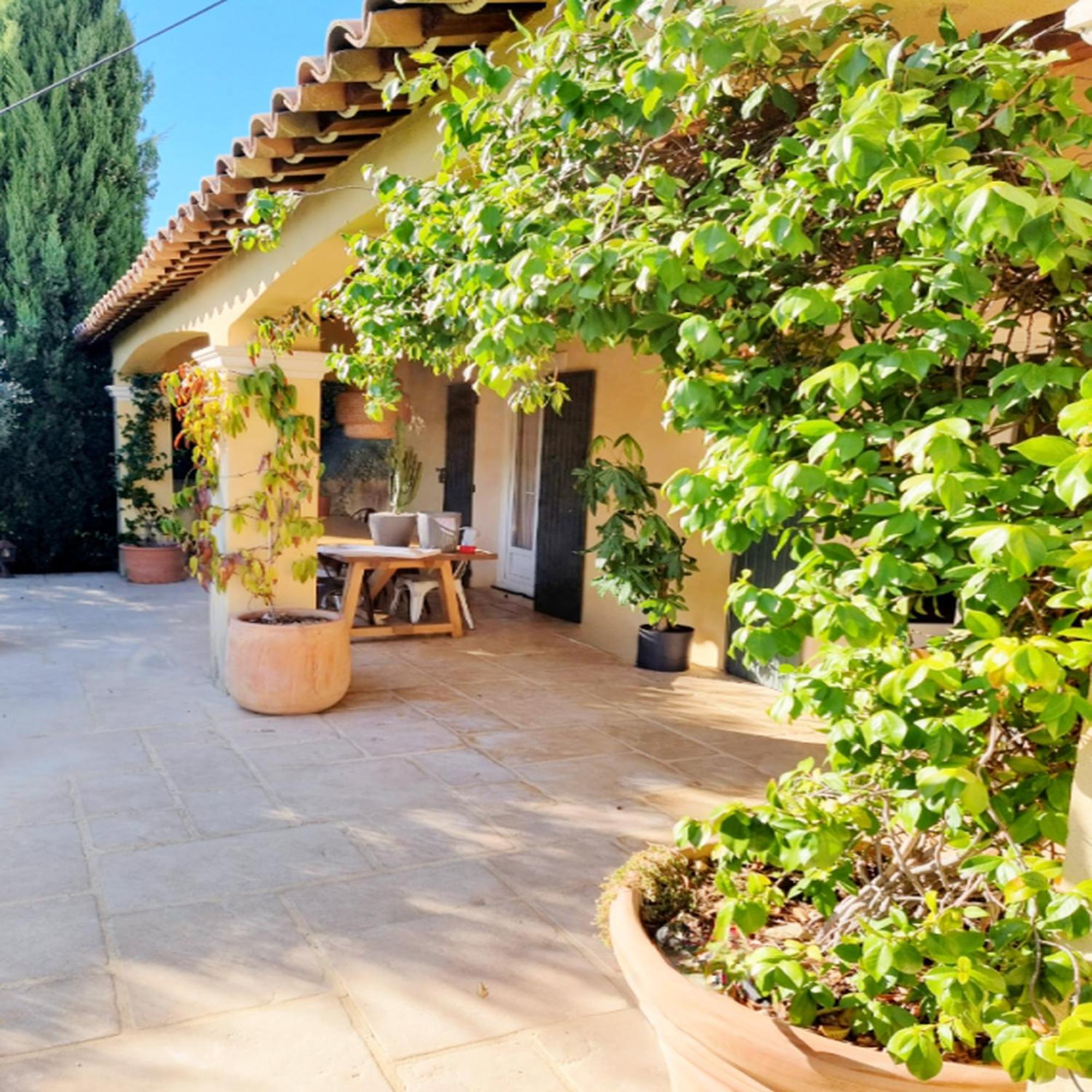 Villa Oasis En Provence Luberon Pierrevert Esterno foto